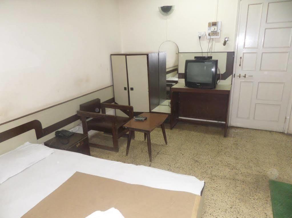 Hotel Shilpa Nashik Exteriör bild